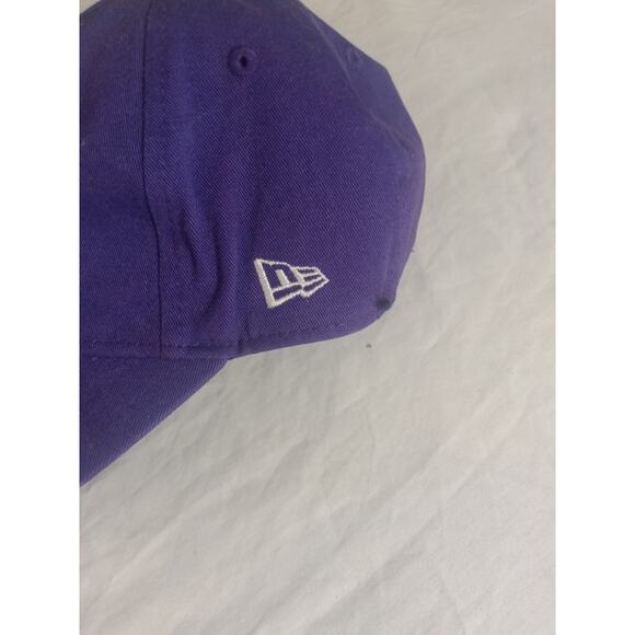 Women Minnesota Vikings New Era 9Twenty Strapback Adjustable Hat Cap NFL Purple - Picture 4 of 5